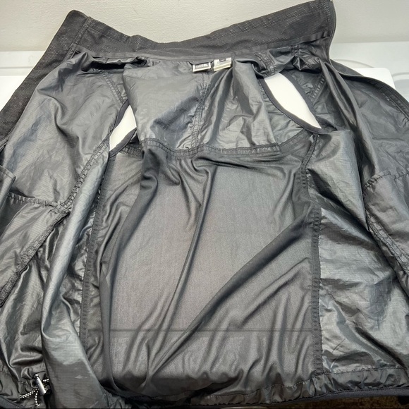 The North Face Men’s Black Full Zip Mesh Back Lightweight Vest - Picture 10 of 16